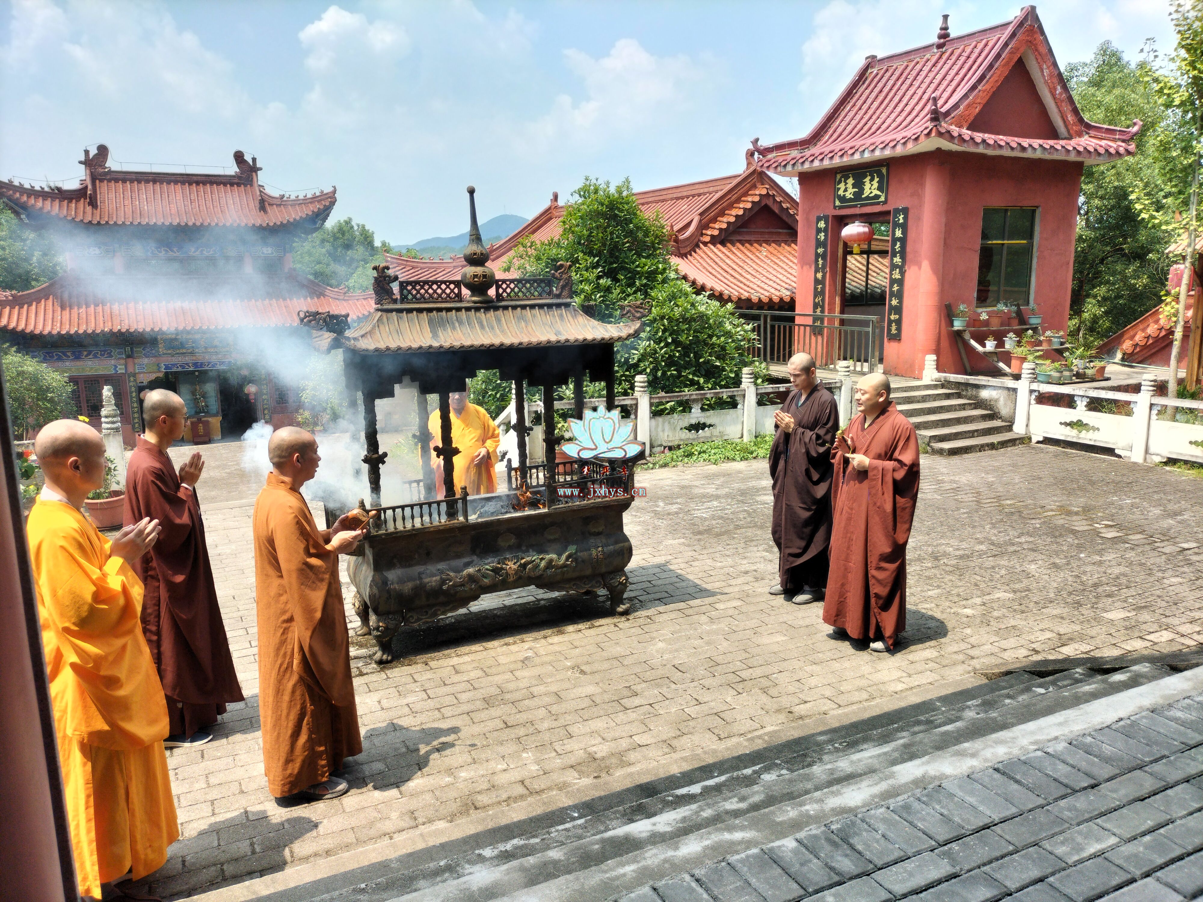 天游8线路检测中心七月三十日地藏王菩萨圣诞法会圆满